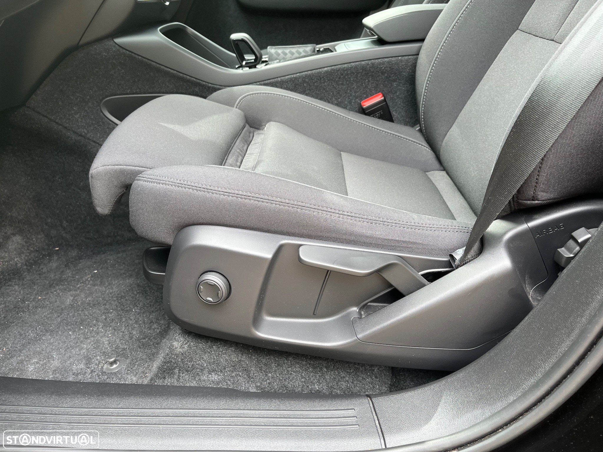 Volvo XC 40 Recharge 69 kWh Single Motor Core - 51