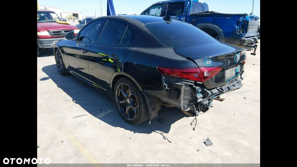 Alfa Romeo Giulia 2.0 Turbo TI Q4 - 7
