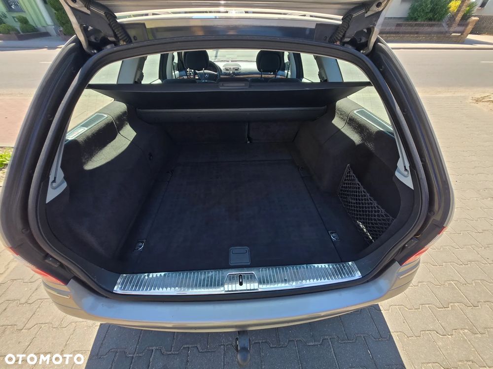 Mercedes-Benz Klasa E 200 Kompressor Automatik Elegance - 26