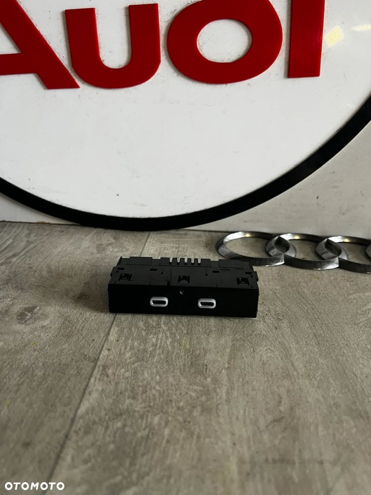 PANEL GNIAZDO AUDI A3 8Y 2025 R GNIAZDO PORT USB TYPU C DUAL DATA 8Y0035736 - 1