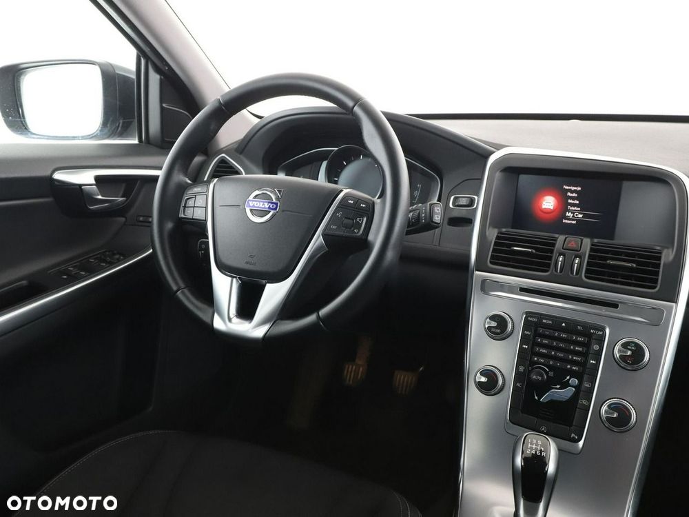 Volvo XC 60 D3 Momentum - 17