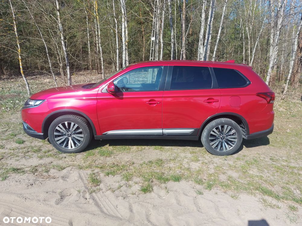 Mitsubishi Outlander 2.4 4WD CVT Instyle - 4