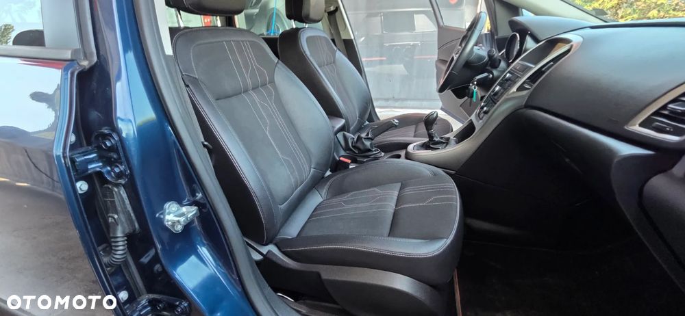 Opel Astra 1.6 Turbo 150 Jahre - 33
