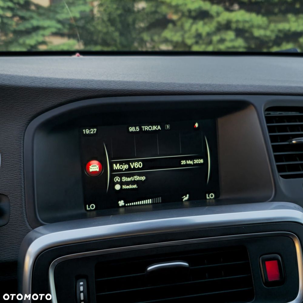 Volvo V60 D4 Momentum - 30