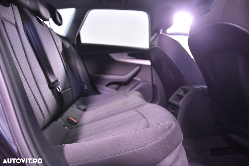 Audi A4 Avant 35 TDI S tronic - 12