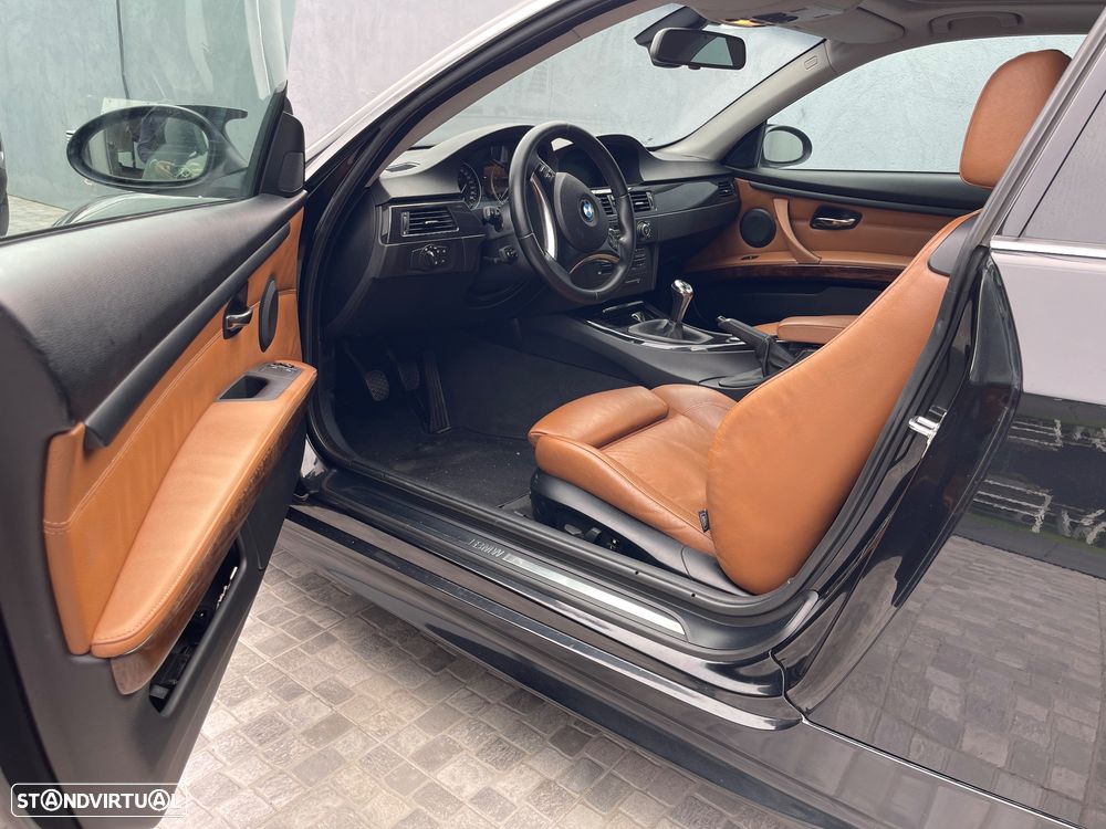 BMW 330 i Coupe - 9