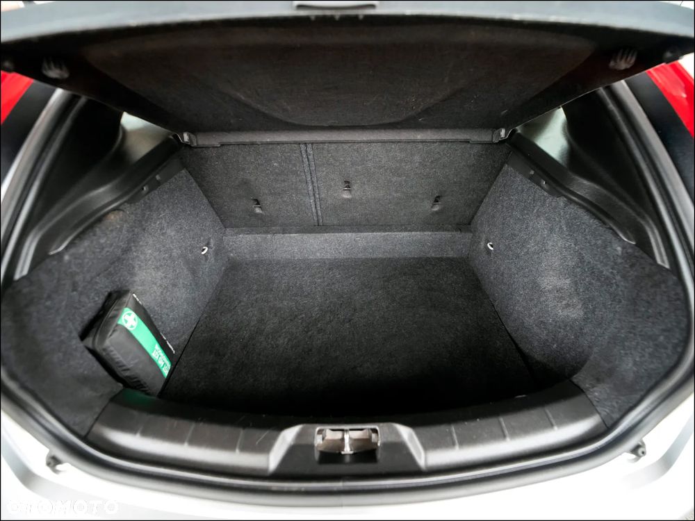 Volvo V40 - 37