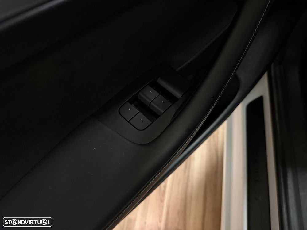 Tesla Model 3 Long Range Tração Integral - 30