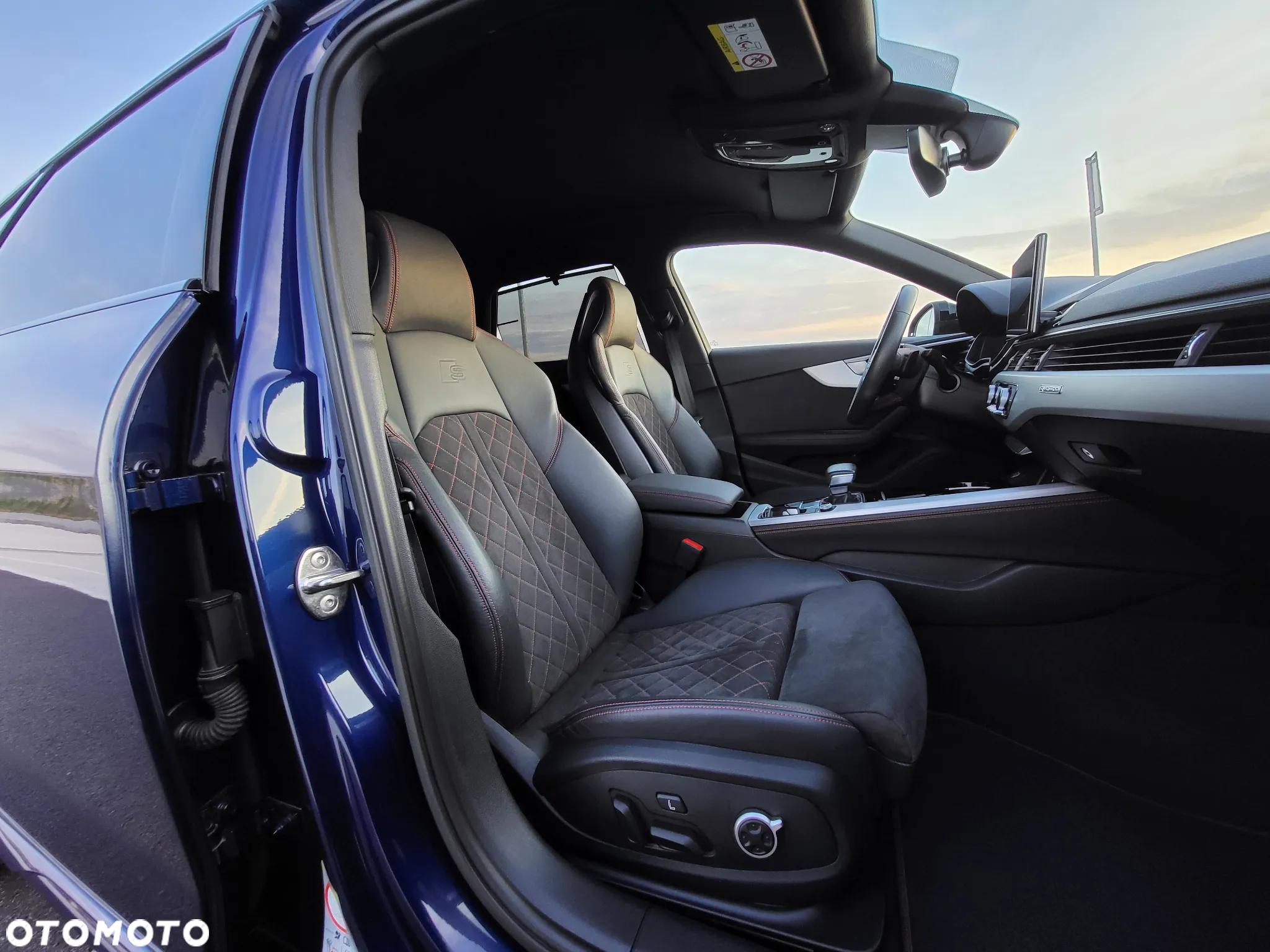 Audi A4 Avant 40 TDI quattro S tronic S line - 16