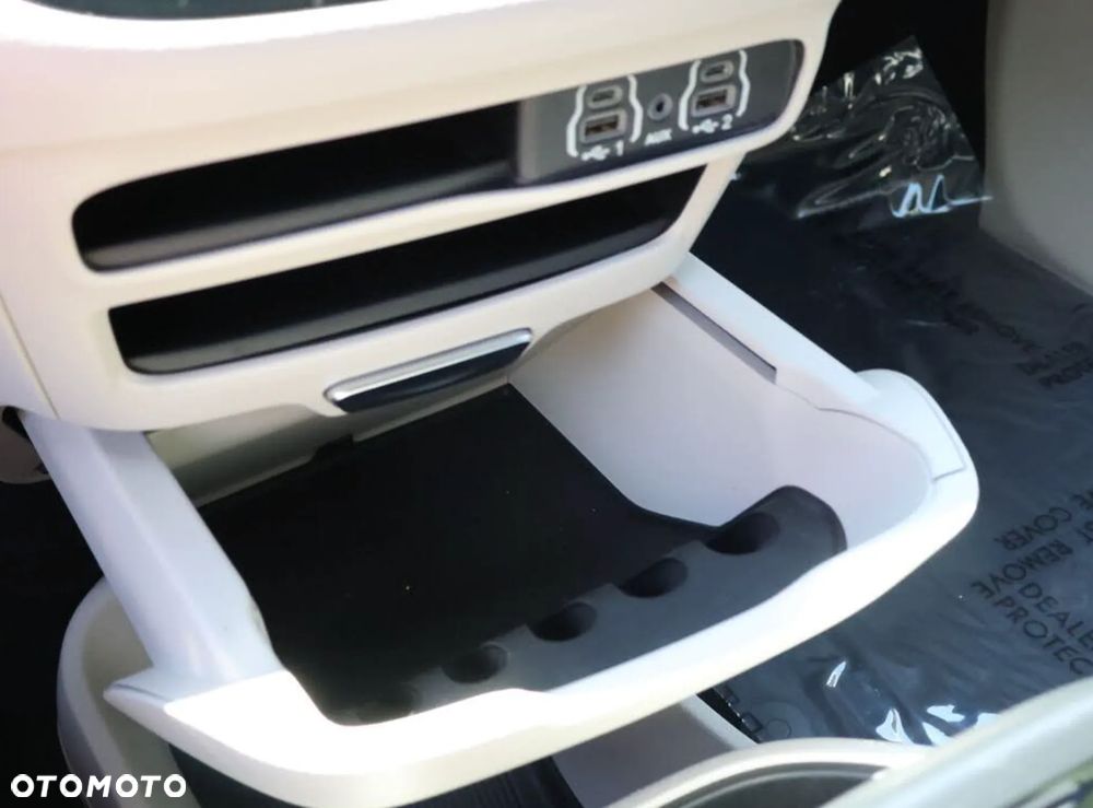 Chrysler Pacifica - 20