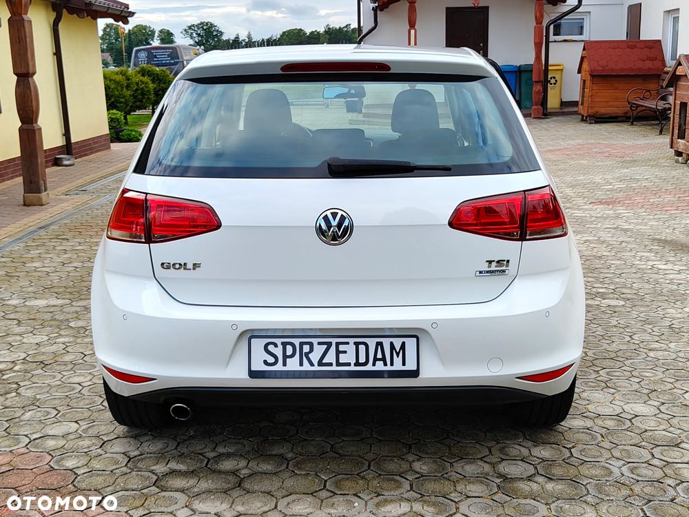 Volkswagen Golf - 6