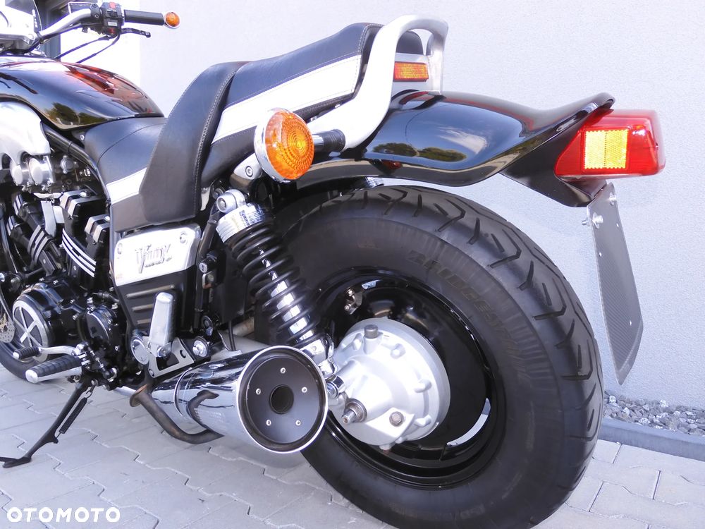 Yamaha V-MAX - 33