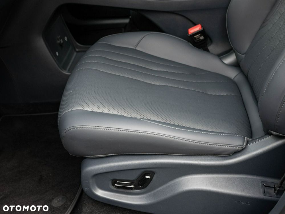 Geely Starray EM-i 1.5 PHEV Pro - 11