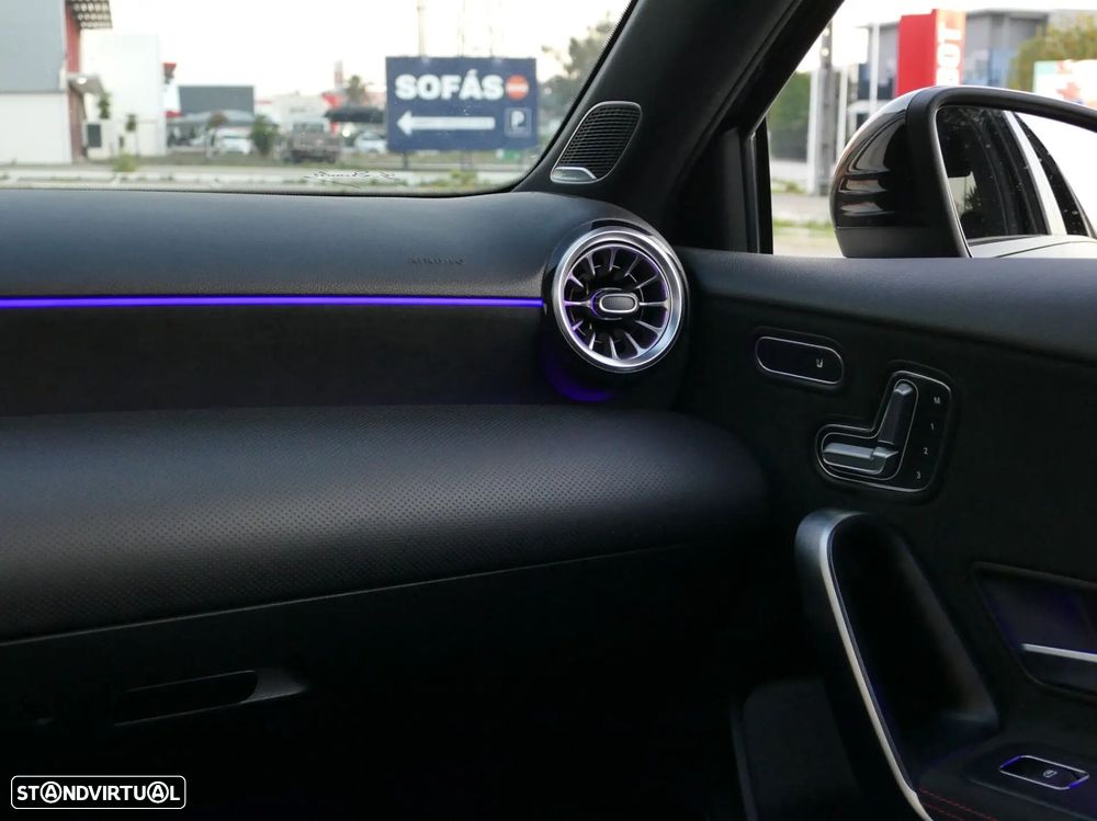 Mercedes-Benz A 250 Limousine e AMG Line - 37