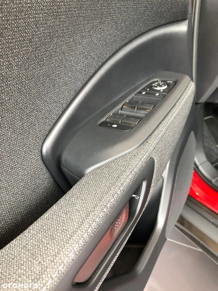 Lexus LBX 1.5 Hybrid - 17