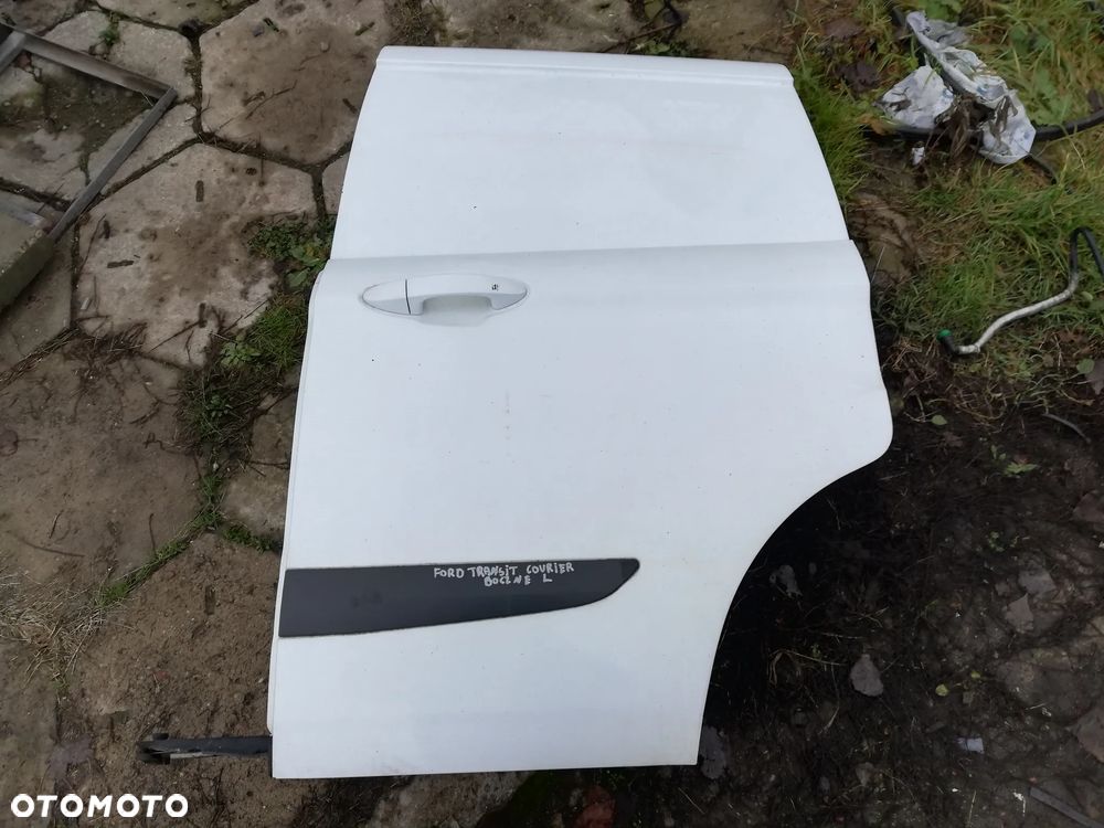 FORD TRANSIT COURIER  DRZWI LEWE BOCZNE PRZESUWNE - 1