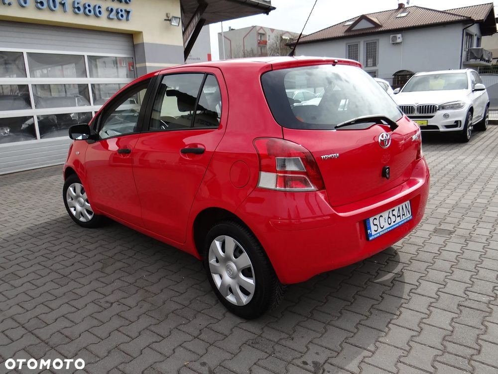 Toyota Yaris 1.0 Terra EU5 - 12
