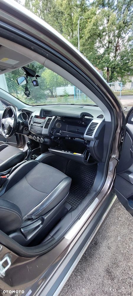 Mitsubishi Outlander 2.0 DID Intense - 12