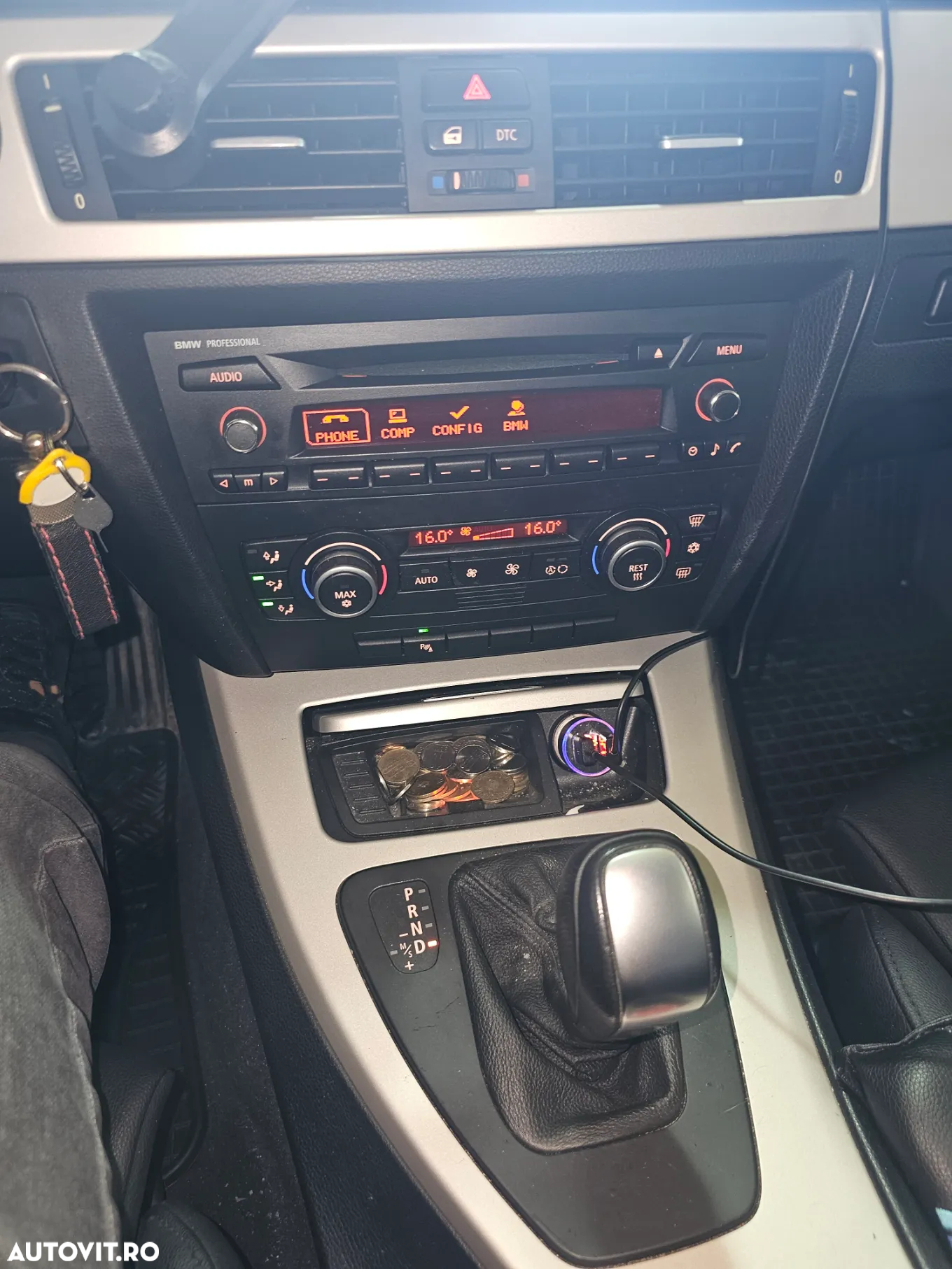 BMW Seria 3 318d DPF Touring Aut. Edition Sport - 16