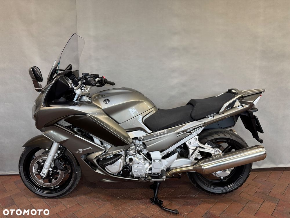 Yamaha FJR - 4