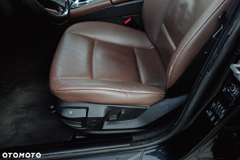 BMW Seria 5 520d - 20