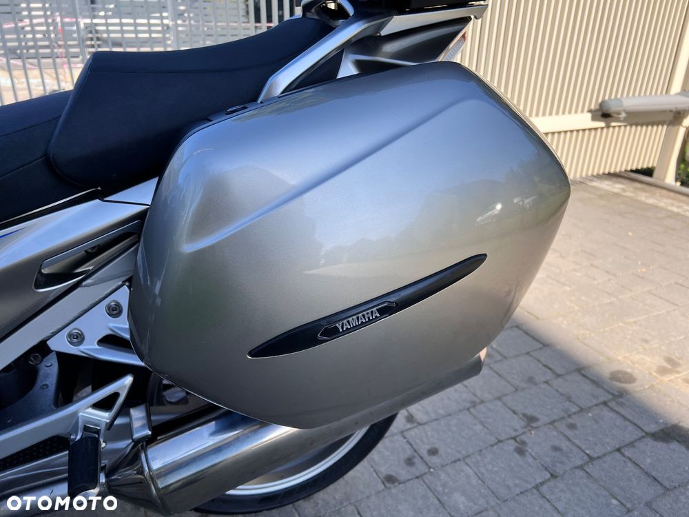 Yamaha FJR - 25