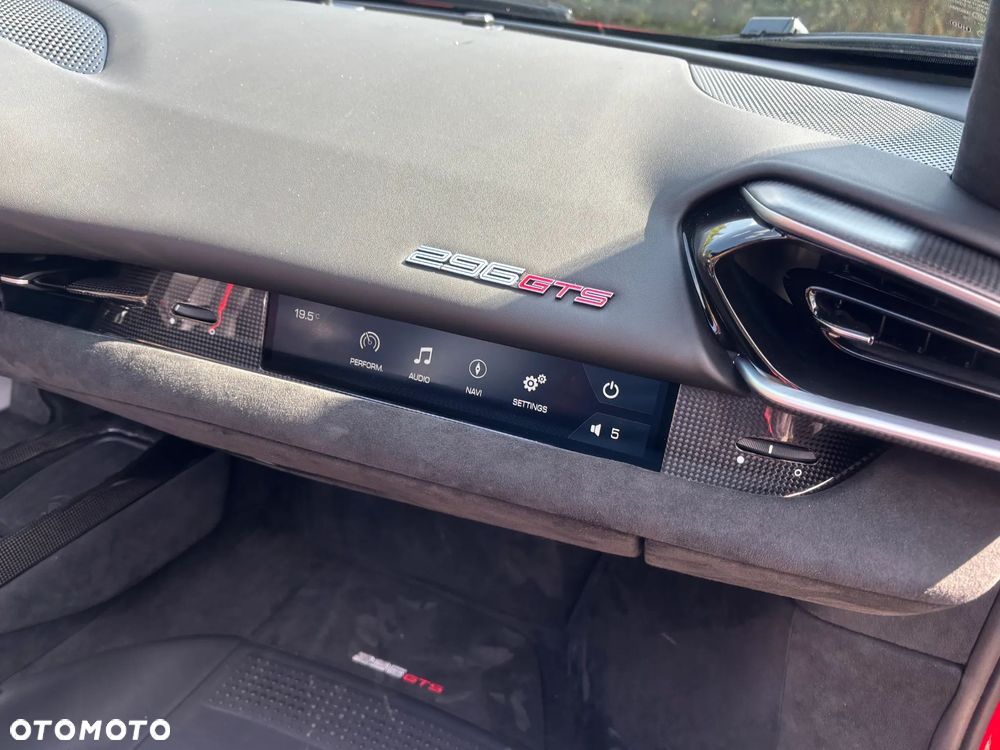 Ferrari 296 GTS - 8