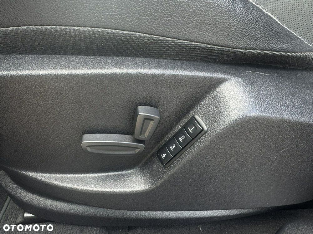Ford S-Max 2.0 TDCi DPF Titanium X - 18