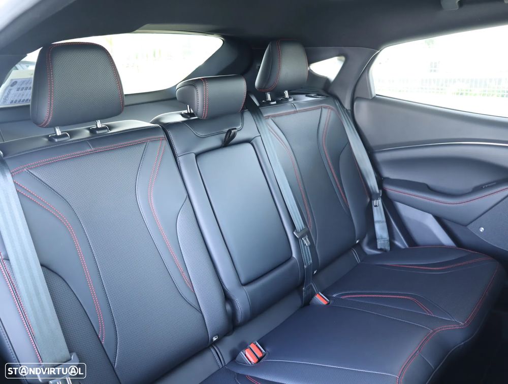 Ford Mustang Mach-E AWD PREMIUM - 21