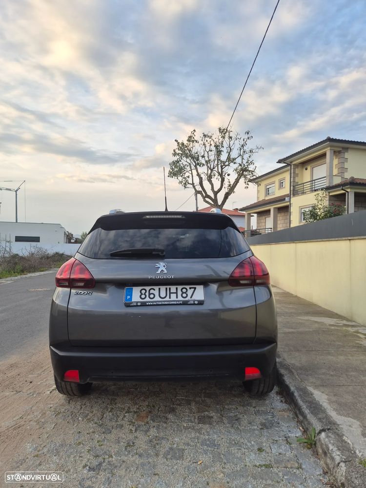 Peugeot 2008 1.2 PureTech Allure - 10