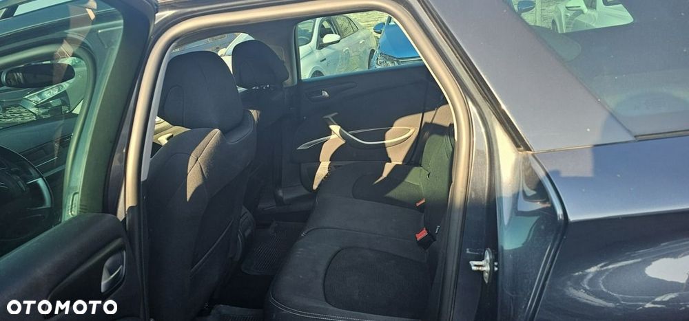 Citroën C5 1.6 HDi Attraction - 10