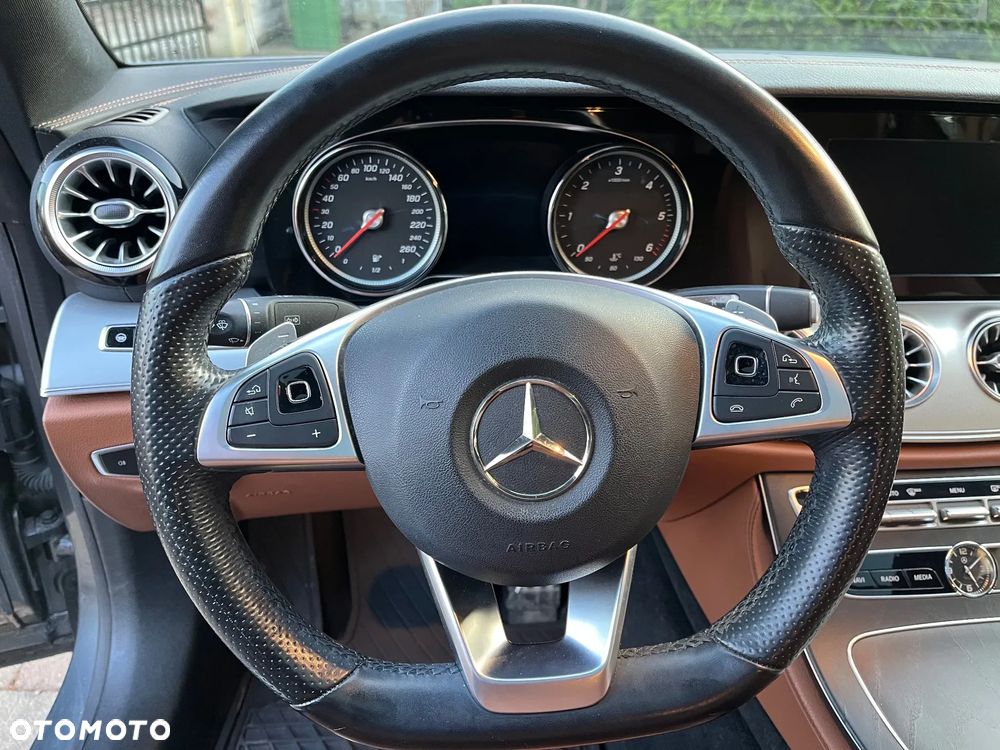 Mercedes-Benz Klasa E 220 d 4-Matic 9G-TRONIC - 20