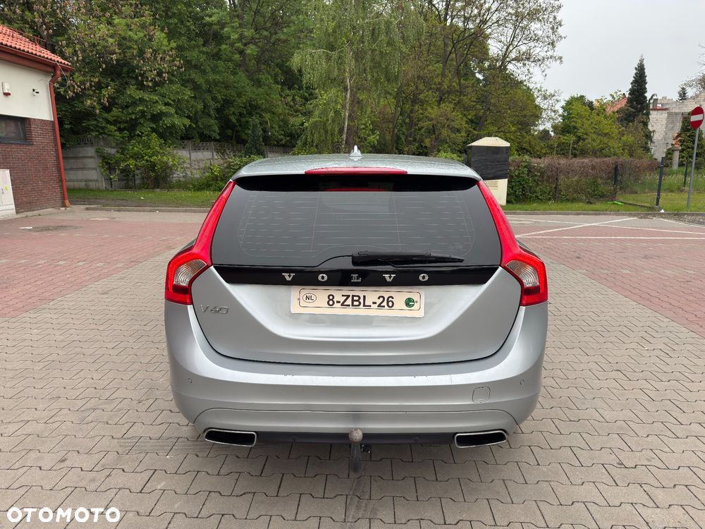 Volvo V60 D4 Kinetic - 8