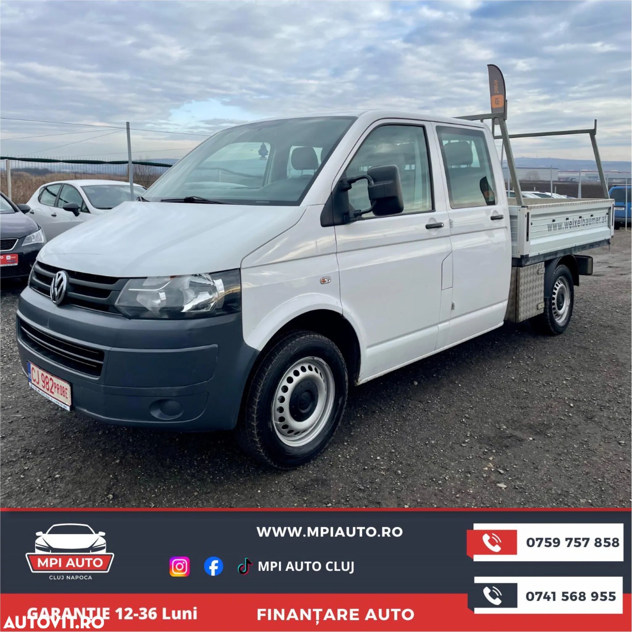 Volkswagen Transporter - 1