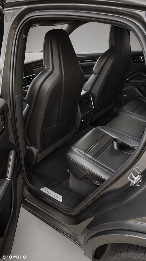 Porsche Cayenne Platinum Edition - 8