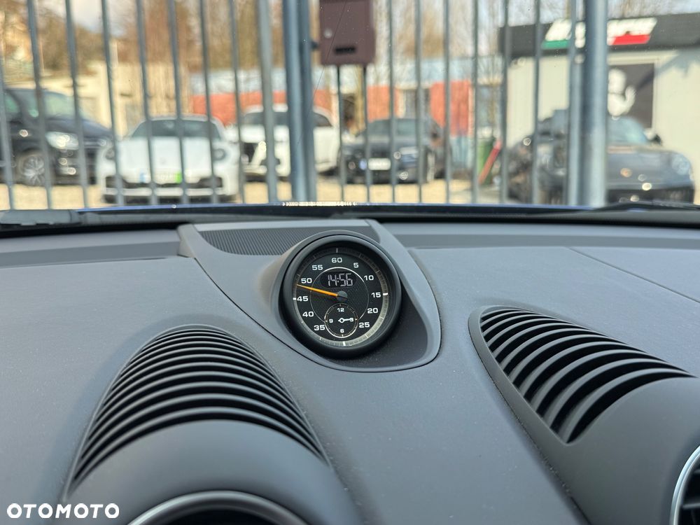 Porsche 718 Cayman GT4 PDK - 20