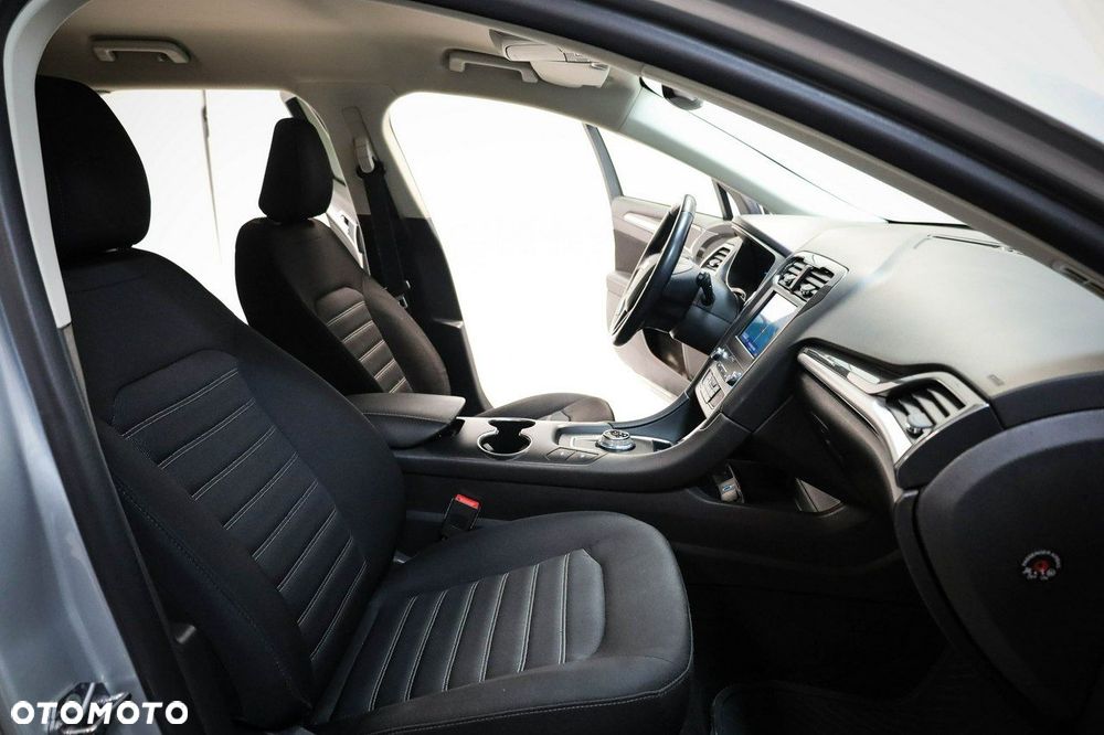 Ford Mondeo - 26