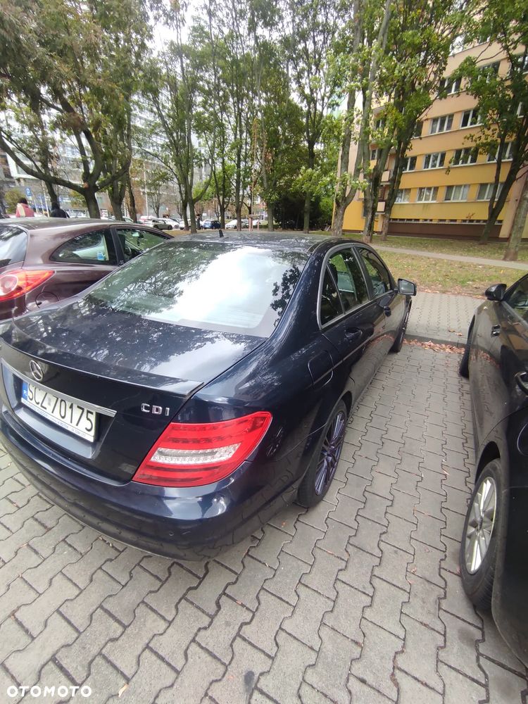 Mercedes-Benz Klasa C 180 CDI DPF (BlueEFFICIENCY) - 3