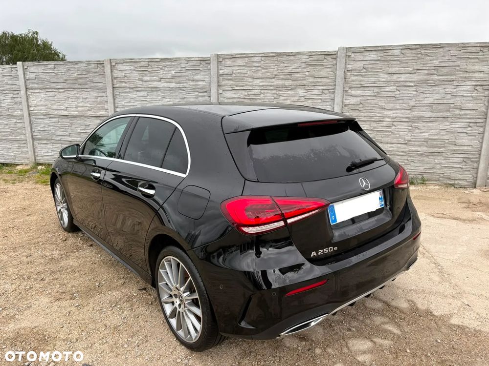 Mercedes-Benz Klasa A 250 e 8G-DCT AMG Line - 2