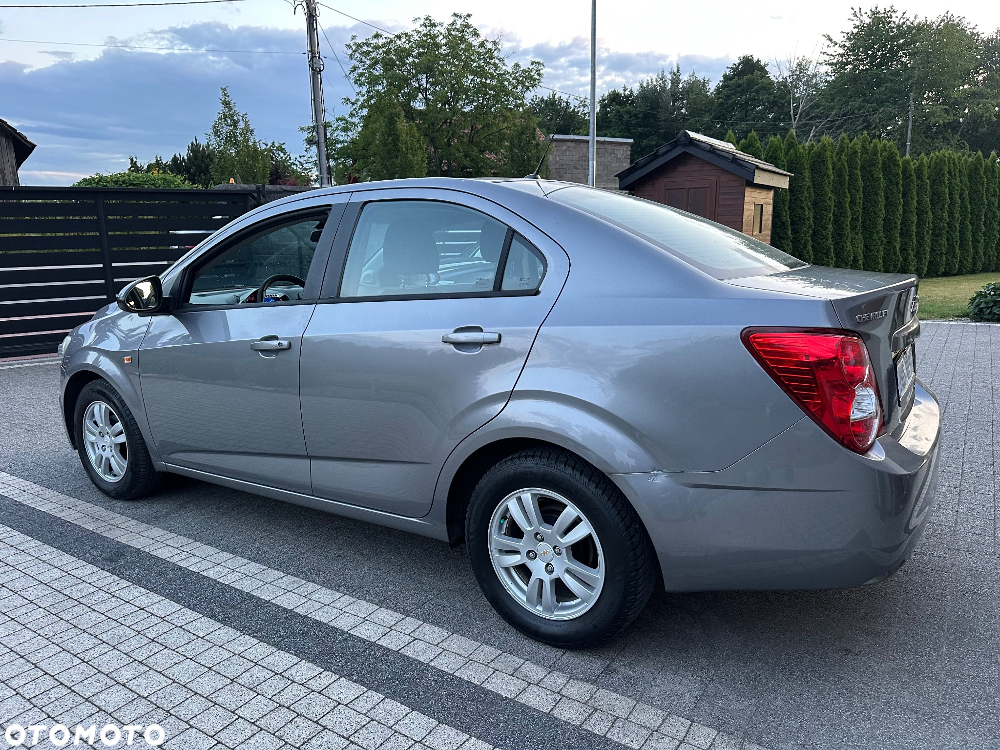 Chevrolet Aveo 1.4 LT - 16