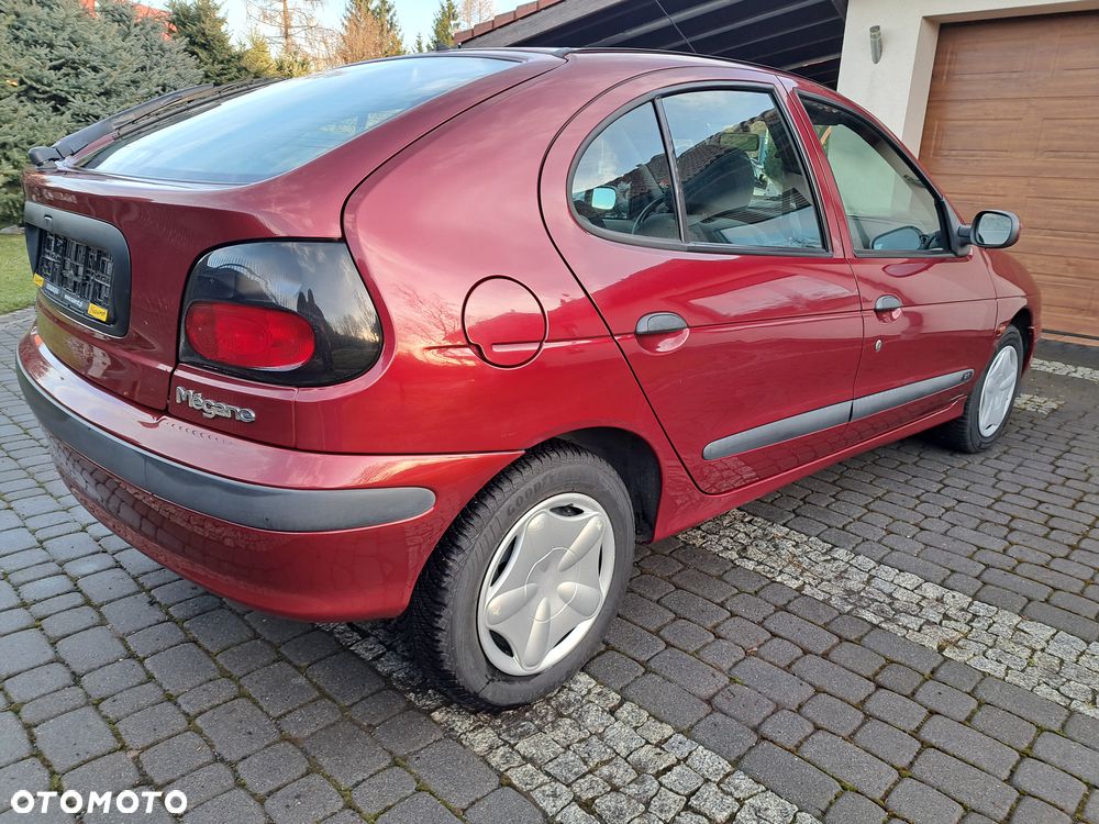 Renault Megane 2.0 RT - 6