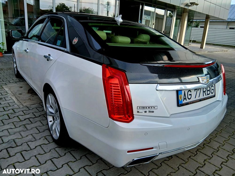 Cadillac CTS - 7