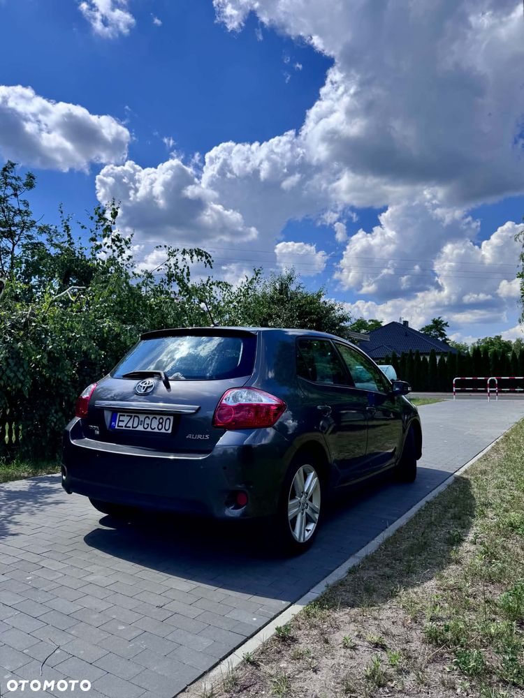 Toyota Auris - 10