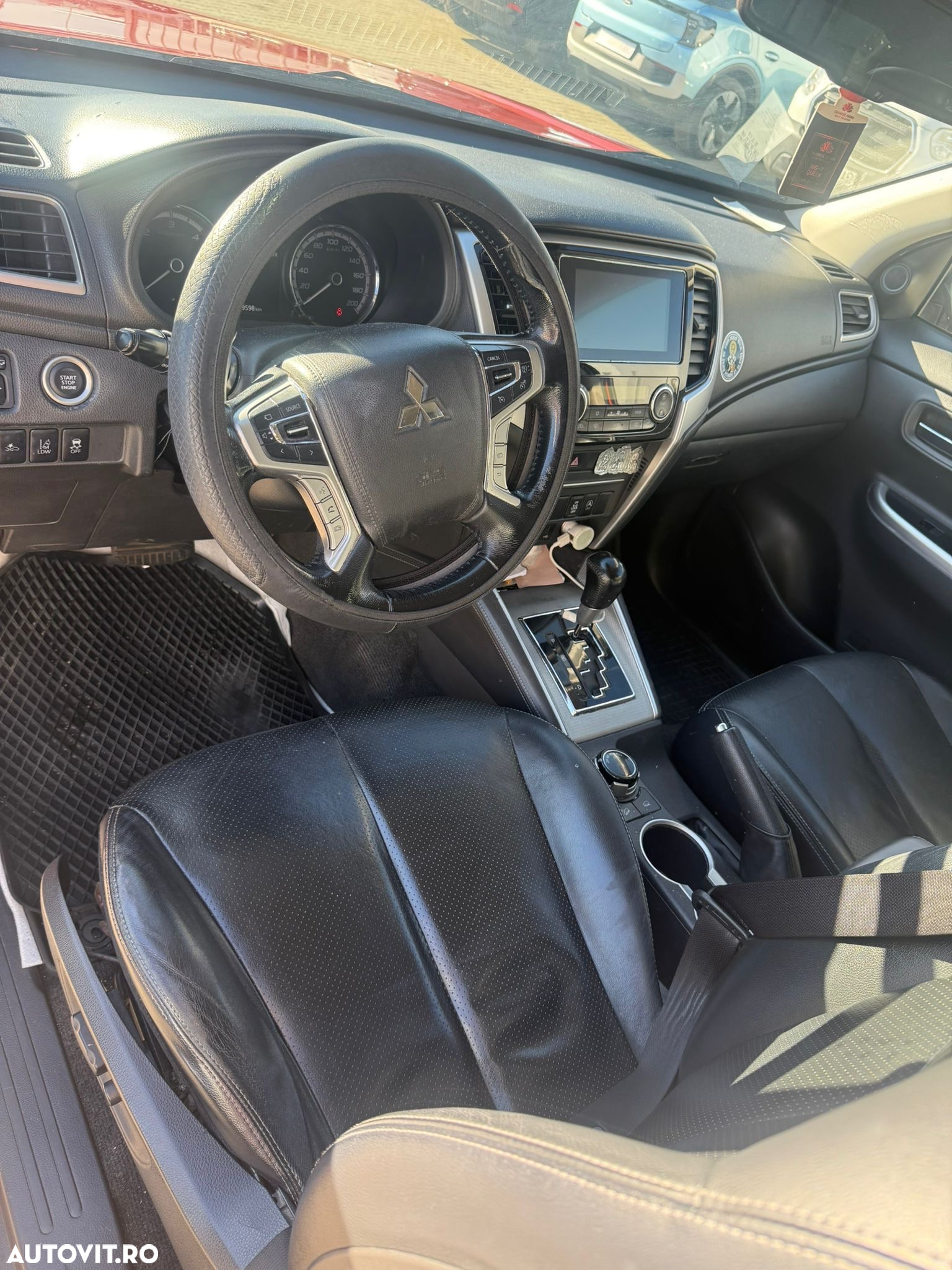 Mitsubishi L200 Double Cab 2.2 DI-D A/T Instyle - 8