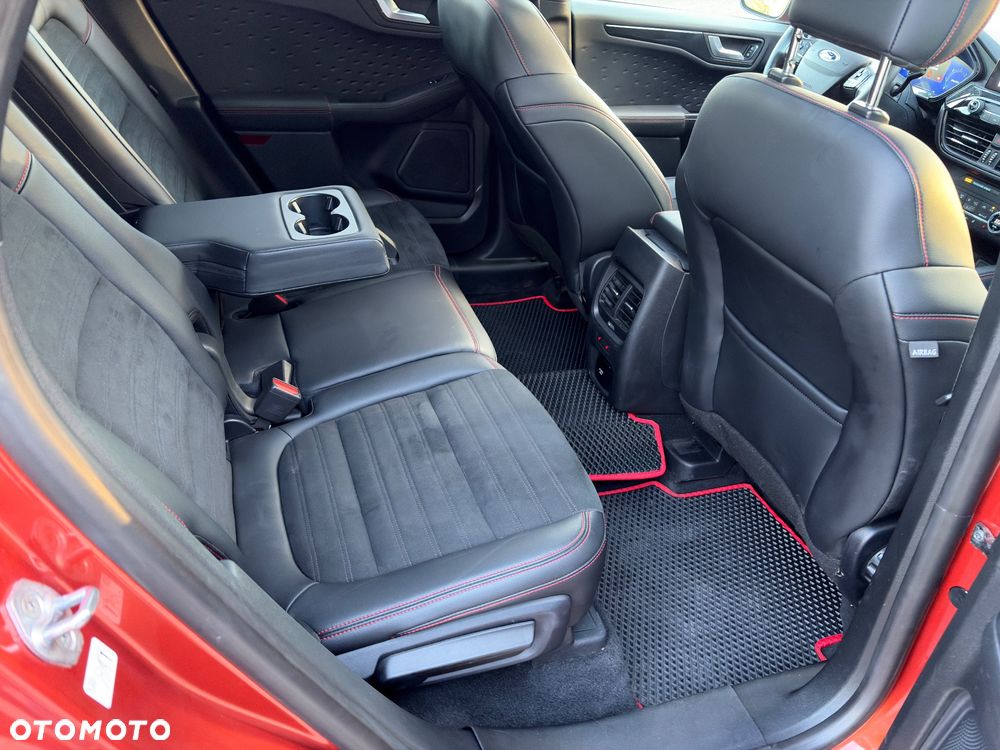 Ford Kuga 2.0 EcoBlue 4x4 ST-LINE - 32