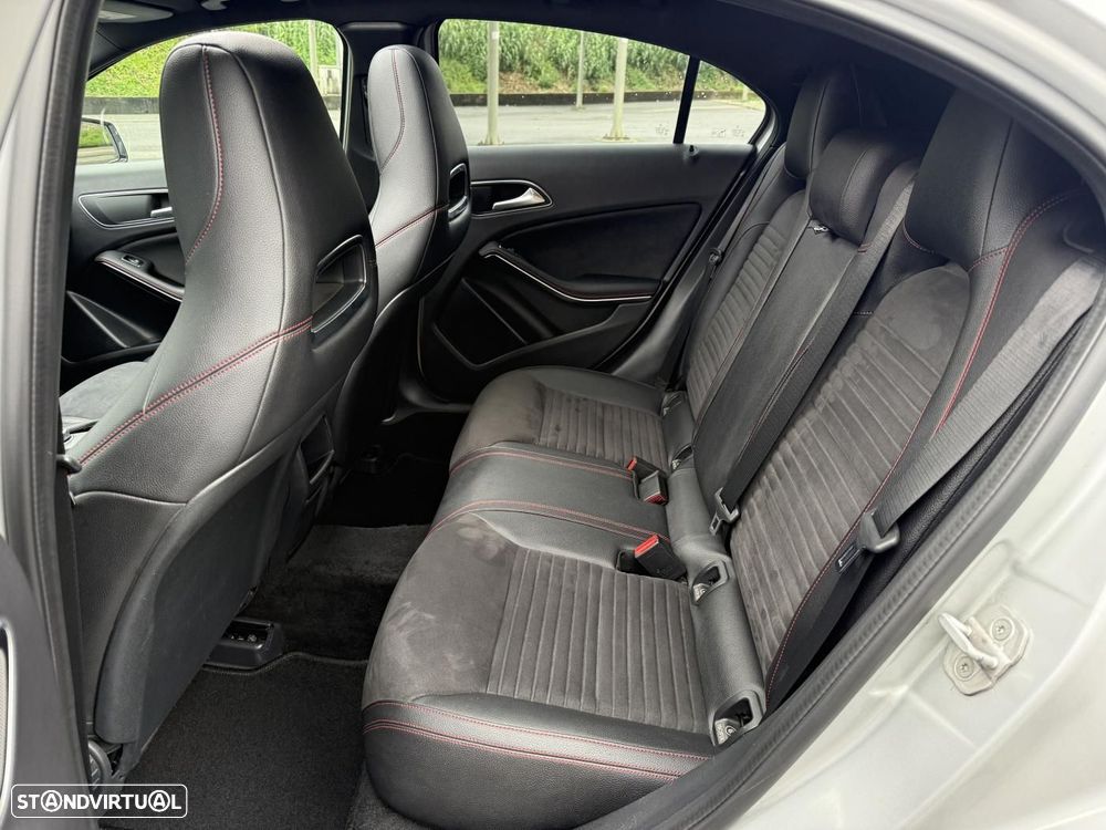 Mercedes-Benz A 180 d AMG Line - 10