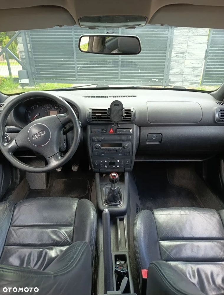 Audi A3 3-drzwiowe 1.8 Ambition - 7