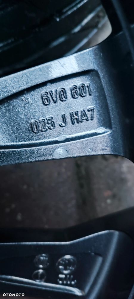 Felgi Aluminiowe Oryg. Skoda Fabia Rapid 16 cali 5x100 7Jx16 Et46 Ø57,1mm Ładne - 17