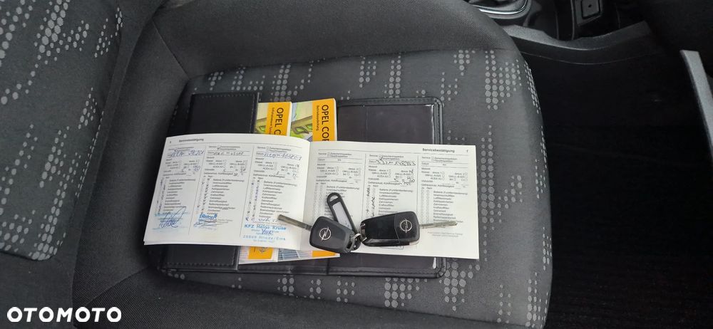 Opel Corsa 1.4 16V Edition - 24