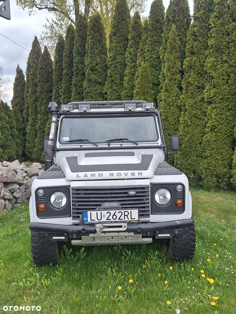 Land Rover Defender - 3